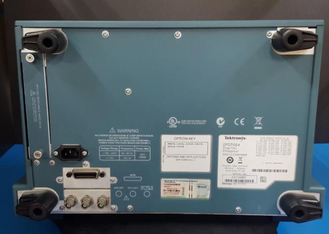 Tektronix DPO7054 Oscilloscope front view