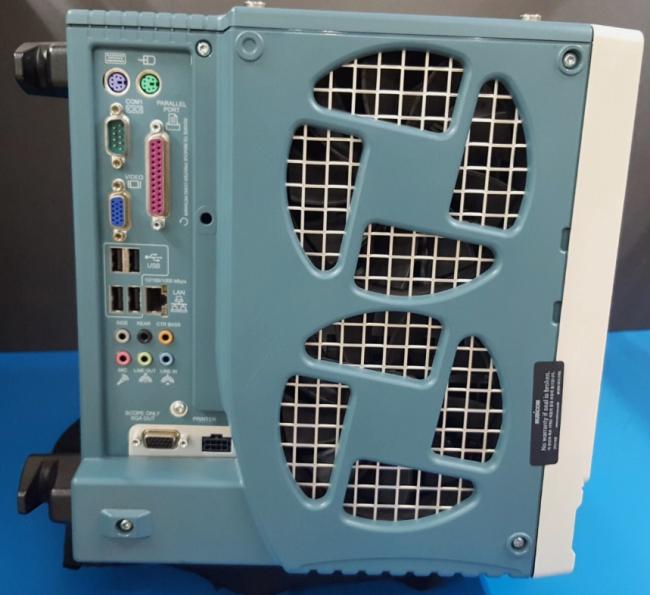 Tektronix DPO7054 Oscilloscope display interface