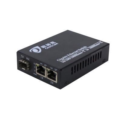 China Mini Size SMF/MMF 2 Port Fiber Optic Ethernet Switch Desktop 20Km Transimission for sale