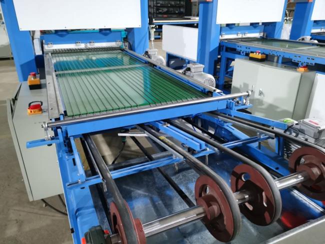 a New Type of Glass Mosaic Stamping Breaking Machine Glass Processing Machine