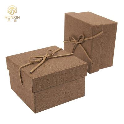 China Caja de regalo rectangular modificada para requisitos particulares reciclada del papel de Kraft para el caramelo dulce en venta