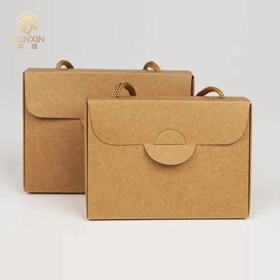 China 11cm Length 8cm Height Kraft Paper Recyclable Gift Box With Handle for sale