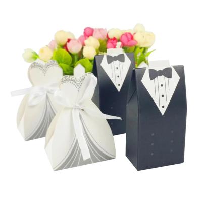 中国 FSCの証明書ゲストのかわいい設計のための折り畳み式の結婚キャンデーのギフト用の箱 販売のため