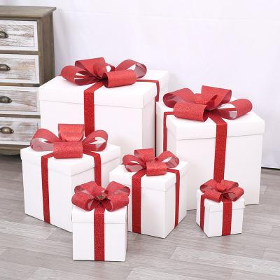China CMYK Art Paper Handmade Gift Boxes blanco para el empaquetado del regalo de Chirstmas en venta