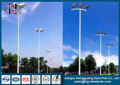 China Projector tubular de aço exterior Pólo da resistência do tempo para a iluminação do parque de estacionamento à venda