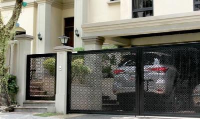China Modern Aluminium Swing Gates For Driveways Exterior Front Fence for sale