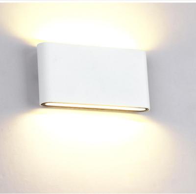 China Waterproof thin modern led outdoor wall lights & outside wall lights for apartment for sale
