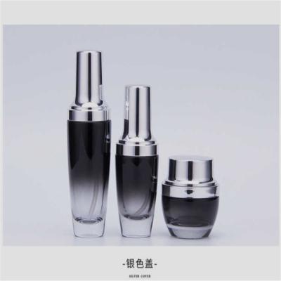 Chine Bouteille cosmétique en verre multifonctionnelle de pompe à vendre