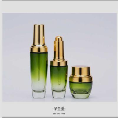 Chine Bouteille cosmétique en verre multifonctionnelle de pompe à vendre