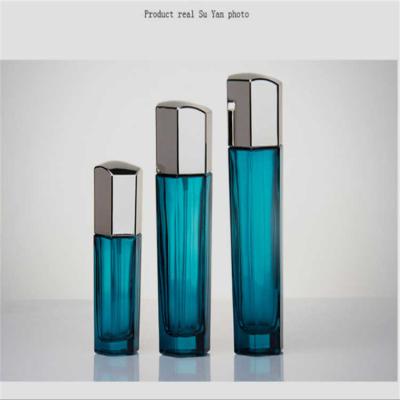 Chine bouteille 120ml en verre cosmétique portative avec étanche réutilisable de pompe privée d'air à vendre