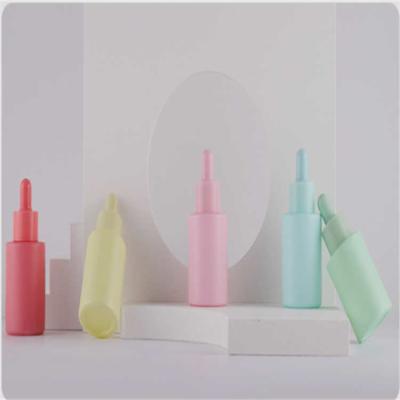 Chine Bouteille cosmétique en verre dure de compte-gouttes de sérum, ISO14001 durable bouteilles de maquillage de 2 onces à vendre