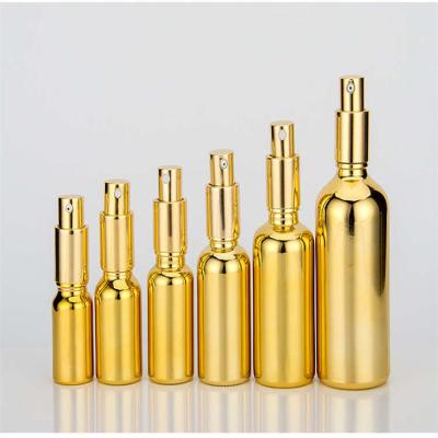 Chine Bouteille en verre cosmétique 5ml léger réutilisable 30ml 50ml 100ml de pompe privée d'air d'or à vendre