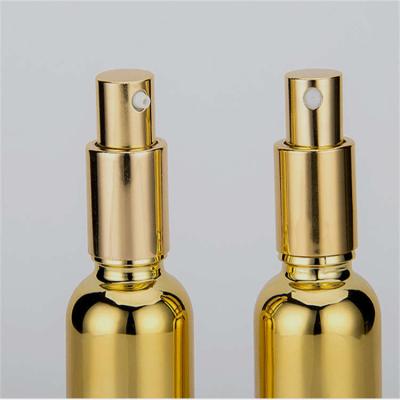 Chine Bouteille en verre cosmétique 5ml léger réutilisable 30ml 50ml 100ml de pompe privée d'air d'or à vendre