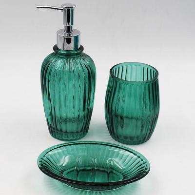 Chine Bouteille antirouille de distributeur de savon liquide de verre spongieux avec la pompe ISO14001 ultra-légère à vendre