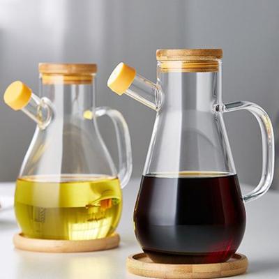 Chine 380ML a épaissi le pot en verre résistant à la chaleur d'huile, boîte en verre calorifuge Lidded d'huile à vendre