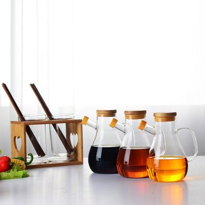 Chine 380ML a épaissi le pot en verre résistant à la chaleur d'huile, boîte en verre calorifuge Lidded d'huile à vendre