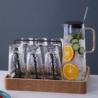 Chine Biens en verre du broc 1400ml 1800ml de verrerie résistante à la chaleur Lidded lavable à vendre