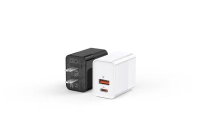 中国 50-60Hz USB Cの壁の充電器、多機能のデュアル ポートUSBの充電器 販売のため