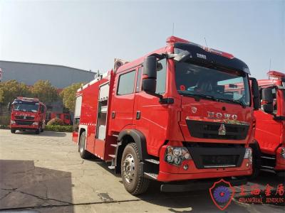 China 206kw 4x2 Lengthen Cab Water Foam Fire Rescue Vehicles With 8000kg Tender for sale