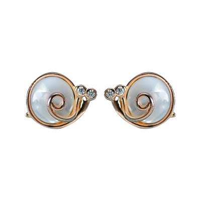 China Rose Gold Snails silver Freshwater Pearl Earrings Stud Natural Pearl for Women for sale
