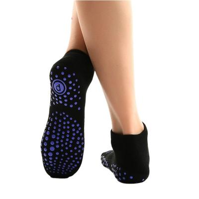 China Customized low moq antibacterial non slip yoga pilates sock for men for sale