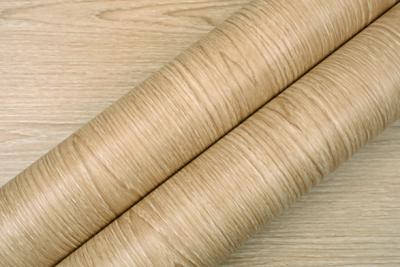 China Mobiliário Folha de filme de PVC auto-aderente Folhas de laminado em rolos de vinil de grãos de madeira à venda