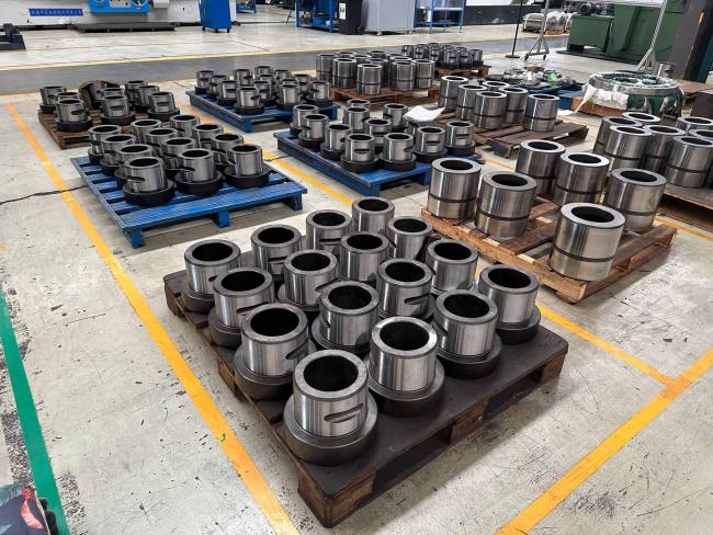 Required Metal Color HB20G Front Cover Lower Bush for Excavators Hydraulic Rock Hammer Breakers in SB81 11