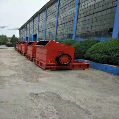 China Heavy Iso Certificated Mining Hammer Crusher Machine 200mm Feeding Size for sale