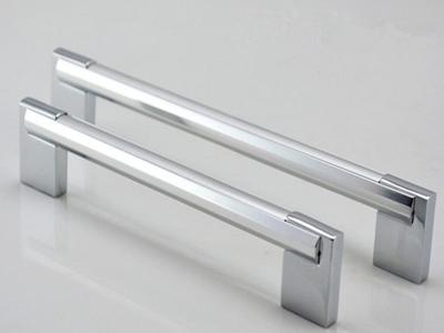 China Combinate de aluminio oxidado moderno simple con la T-barra del guardarropa de las manijas del gabinete del cinc tira de los tiradores de puerta del armario del cinc en venta