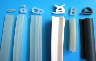 Китай Изготовленное на заказ запечатывание силиконовой резины обнажает набивку двери печи, берег 40-80А дурометра продается