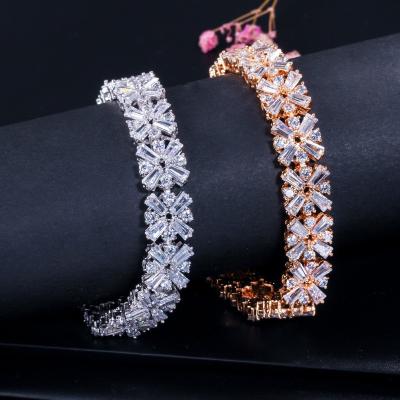 China New Flower Bracelet Shining Tiny CZ Crystal Charming Bracelet Link Chain Bracelet for Women Wedding Party Jewelry for sale