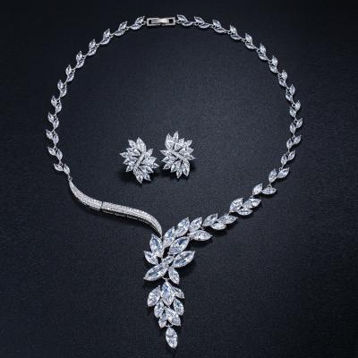 China CZ Crystal Pendant Necklace for Women Fashion Wedding Statement Jewelry Accessories Wedding Jewelry Sets For Brides for sale