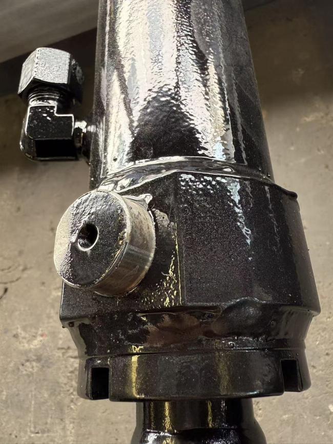 Industrial hydraulic cylinder production