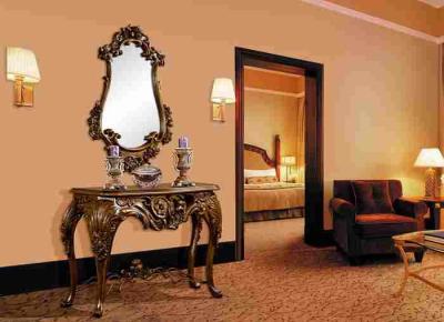 China Villa Bedroom Furniture Antique Indian Resin Console Table With Wall Mirror for sale