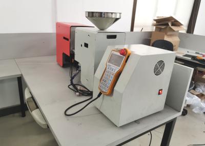 Chine Petite machine de bureau de moulage par injection de 20 grammes de PE à vendre