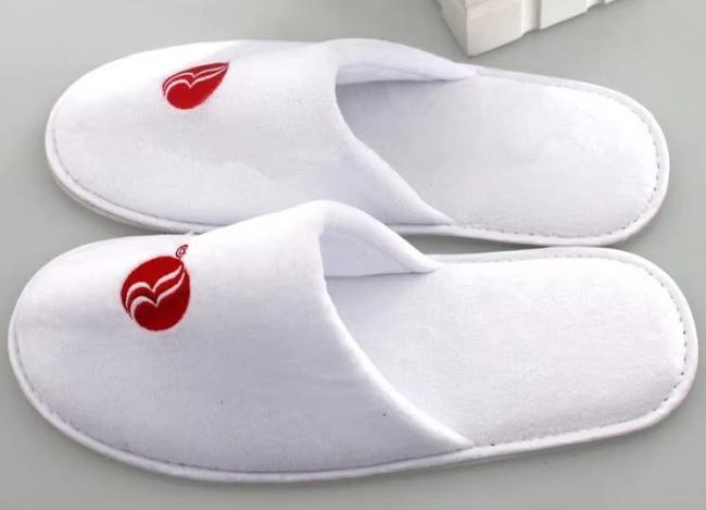 Disposable Cheap Price White 100% Cotton Slippers for Sale (JRD732)