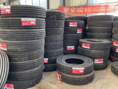 China Radial Heavy Duty Trailer Tires 11R22.5 12R22.5 Semi Trailer Tires en venta