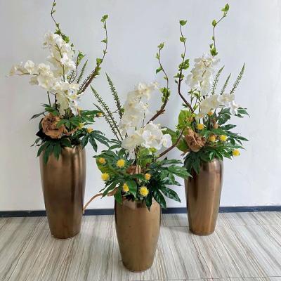 China Ground Vase Standing Floor Planter Creates Hotel Commercial Area Standard for sale