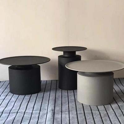 China Modern Carbon Steel Iron Round Corner Table Bedroom Bedside Side Table en venta