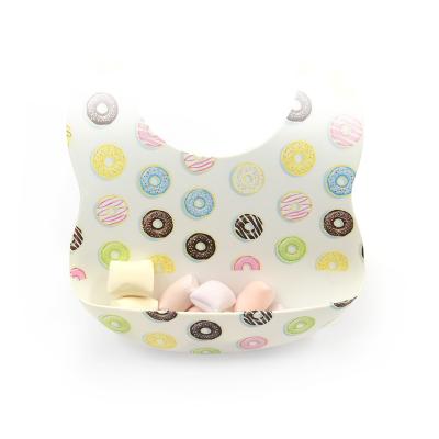 China Soft Easily Clean FDA EN71 Approved Baby Silicone Bib For Baby Girl for sale