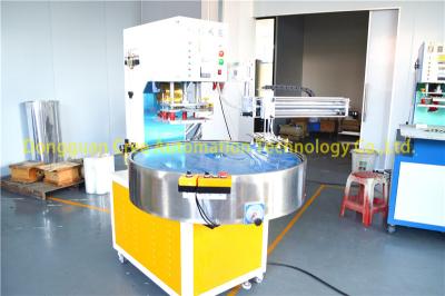China manual plástico de alta frecuencia de la soldadora del establo 27.12MHz automático en venta