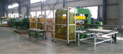 Chine Machine écumante à haute pression employant dans la chaîne de montage de réfrigérateur pour mélanger le Cyclopentane et l'isocyanate à vendre