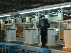 China Linha de produção automotivo maquinaria da máquina de lavar com tamanho diferente à venda