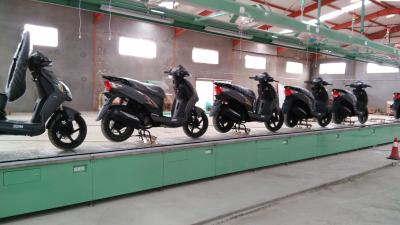 China Cadeia de fabricação cabine do velomotor/motocicleta da eficiência elevada da pintura à pistola do sistema de produção à venda