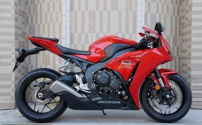 Chine course haute puissance DOHC réfrigéré par un liquide 16v des motos quatre de style de 1000CC Honda à vendre