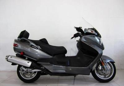 China Suzuki 650cc Scooter With Parallel , Two Cylinder Electric Scooter Motorcycle DOHC for sale