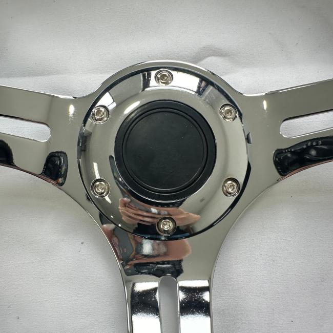 DELUXON 350mm Racing Steering Wheel installation view