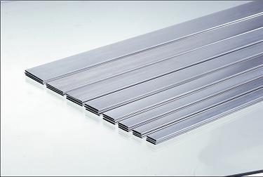 China Tubo de aluminio del radiador de 3003 transferencias de calor, tubería rectangular de aluminio de Multiport para el refrigerador de aceite en venta