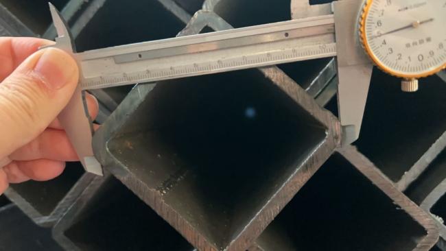 Sch40 Sch80 Ss400 A36 Ss400 S235jr 1020 Round Square Rectangular Welded Carbon Steel Pipe