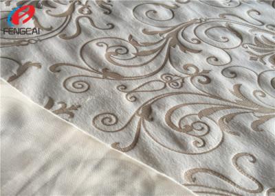 China Tela feita malha escovada impressa do sofá da tela de estofamento de veludo do poliéster de Velboa colagem curto à venda